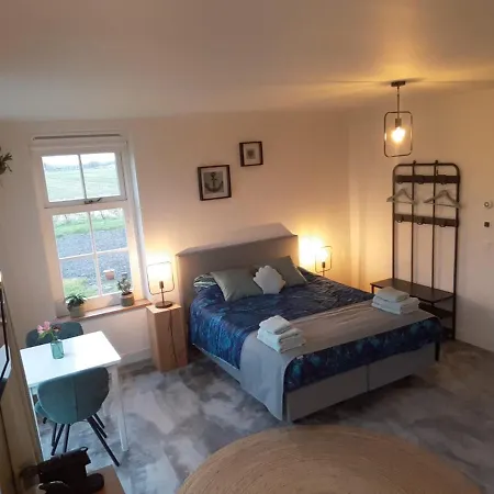 Bed & Breakfast Bed No Breakfast De Kapitein 't Horntje