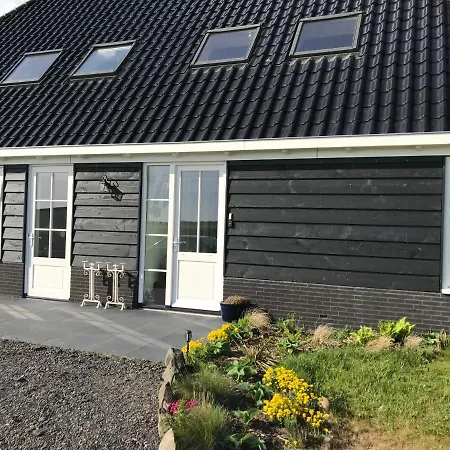 Bed No Breakfast De Kapitein Pensjonat 3*