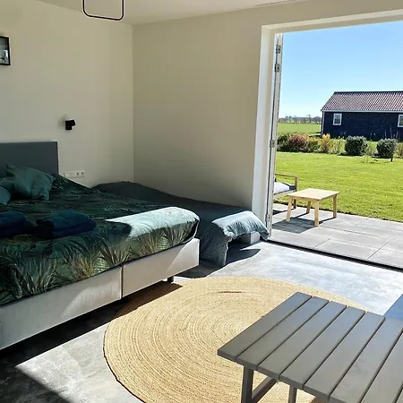 Bed No Breakfast De Kapitein Konukevi 3*