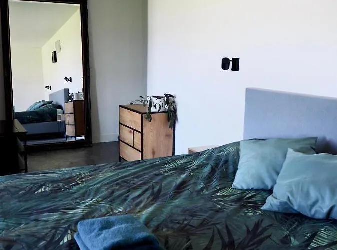 Bed No Breakfast De Kapitein Konukevi 3*