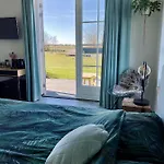 Bed No Breakfast De Kapitein