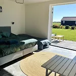 Bed No Breakfast De Kapitein ゲストハウス 3*