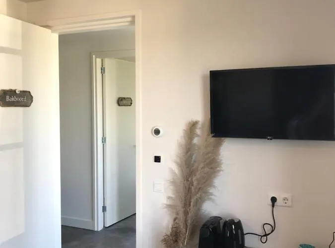 Bed No Breakfast De Kapitein 't Horntje