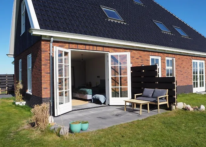 Bed No Breakfast De Kapitein 3*