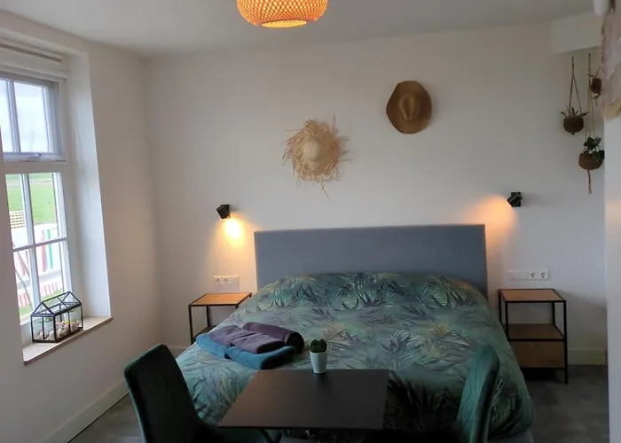 Bed No Breakfast De Kapitein Pensionat 3*